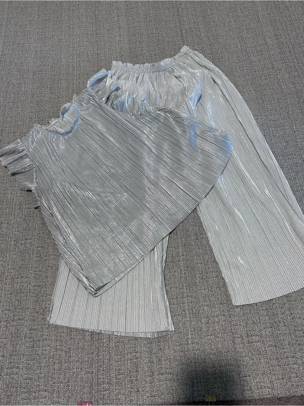 H&M Silver Metallic Pajama Set.       Size 7 Girls